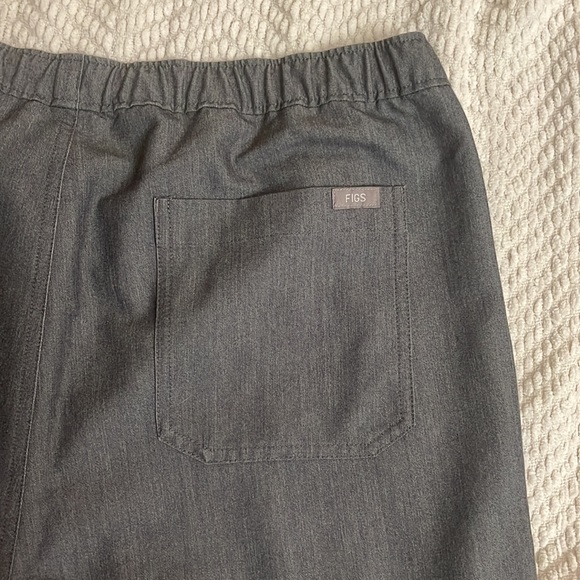 Men’s FIGS scrub pants - Picture 5 of 5